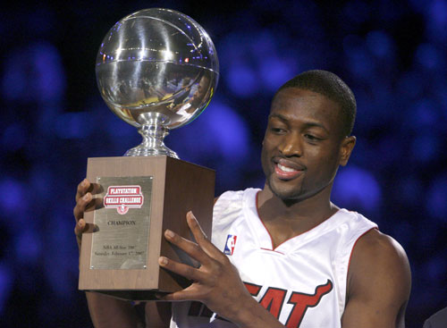 范晓冬：亚泰不破不立需要重建，最适合的人选是杜震宇（范晓冬认为亚泰需重建，杜震宇是最合适的主帅人选）