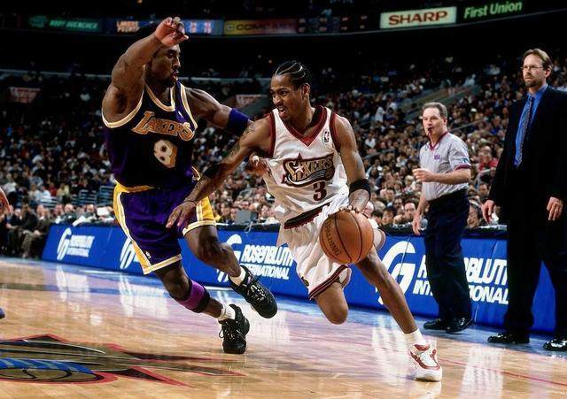 火爆德比，费内巴切vs加拉塔萨雷赛前双方球员就开始发生冲突（德比火药味十足：费内巴切与加拉塔萨雷赛前球员爆发冲突）