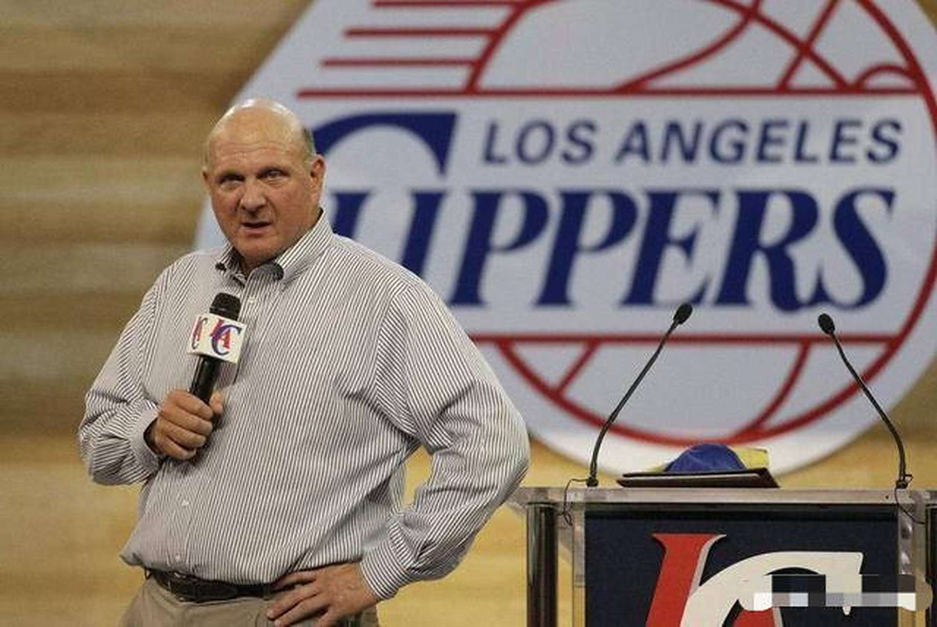 西甲半场：阿尔马达造险，拉波尔特伤退，毕尔巴鄂0-0马竞（西甲半场战况：阿尔马达屡造杀机，拉波尔特伤退，毕尔巴鄂暂0-0马竞）