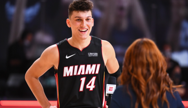 懂球帝2025年11月MVP候选出炉：姆巴佩、哈兰德领衔，莱万在列（懂球帝公布2025年11月MVP候选名单：姆巴佩、哈兰德领衔，莱万入选）