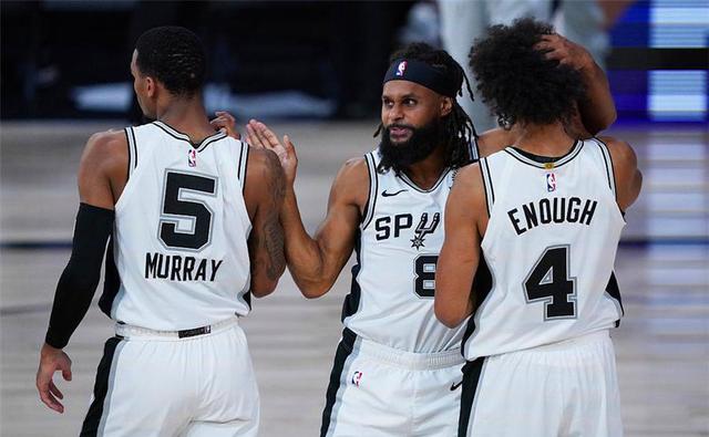 1-0！桑托斯击败弗拉门戈，内马尔复出，第84分钟绝杀疯狂庆祝（桑托斯1-0弗拉门戈：内马尔复出，84分钟绝杀引爆全场）